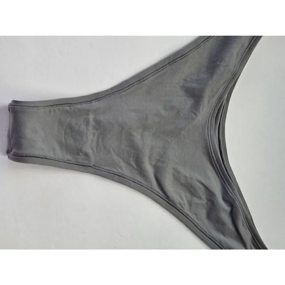 Skims plus size thong panty Nwt‎